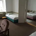 Charles Square 3*