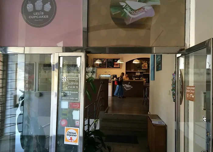 Charles Square Szálloda