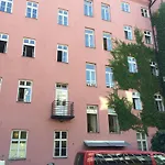 Charles Square Szálloda
