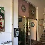 Charles Square Szálloda 3*